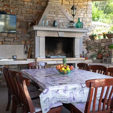 Dona Maria-five Bedroom Holiday With Pool Tatil Evi Prigradica