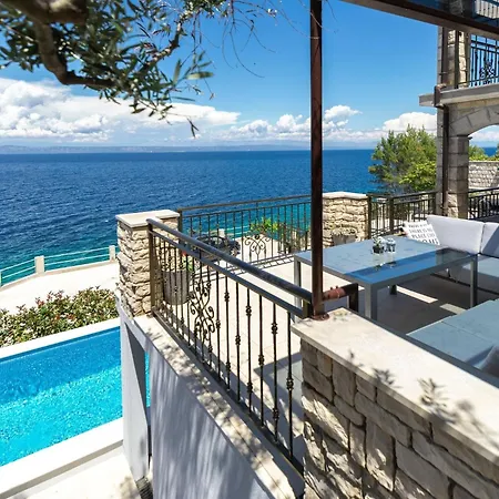 Dona Maria-five Bedroom Holiday With Pool * Prigradica