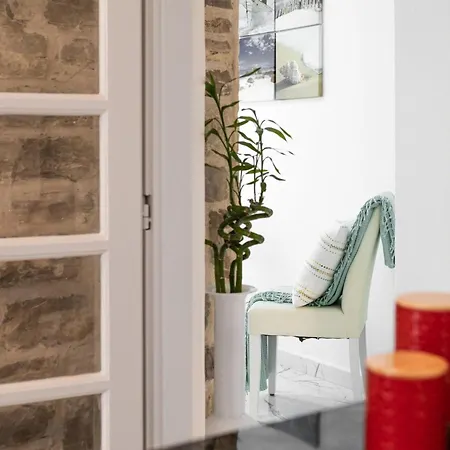 Tatil Evi Dona Maria-five Bedroom Holiday With Pool Prigradica