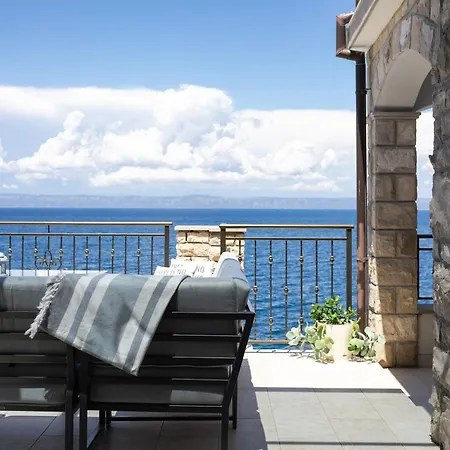 Dona Maria-five Bedroom Holiday With Pool *